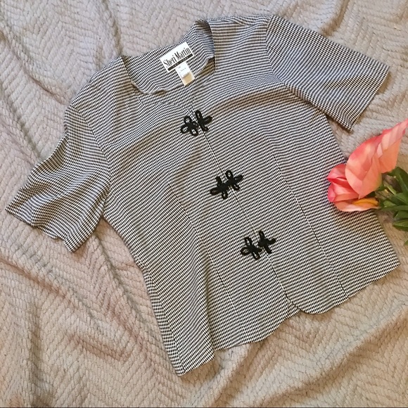 Vintage Tops - VTG Gingham Print Snap Front Blouse.